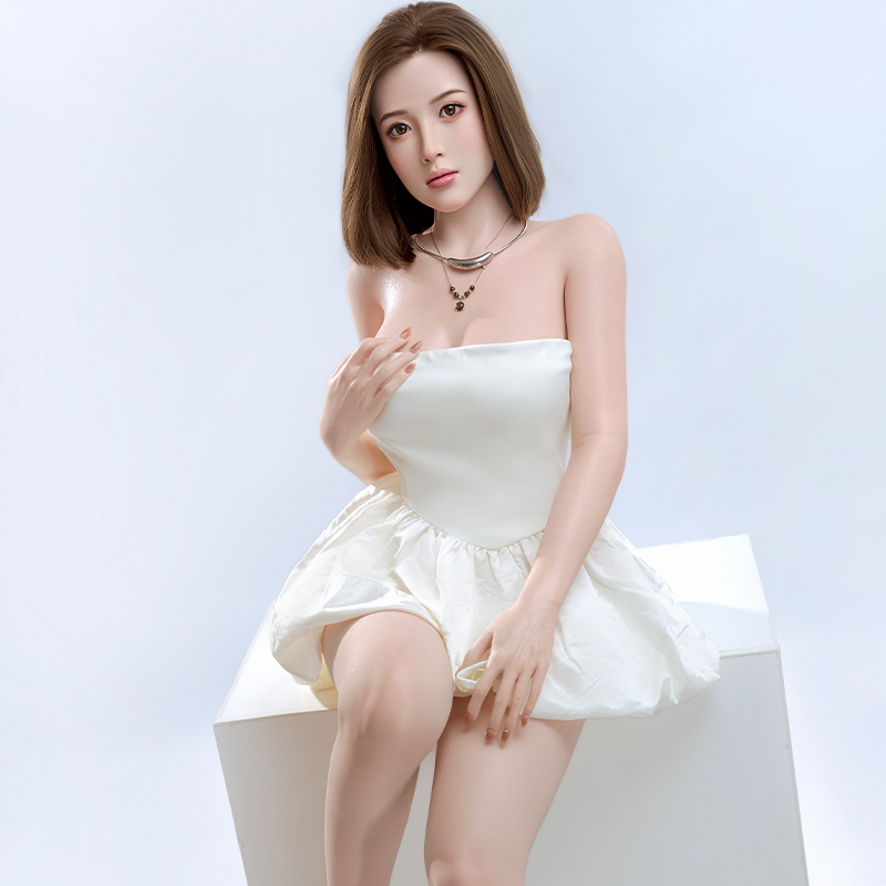 Lydia Custom Doll - Image 3